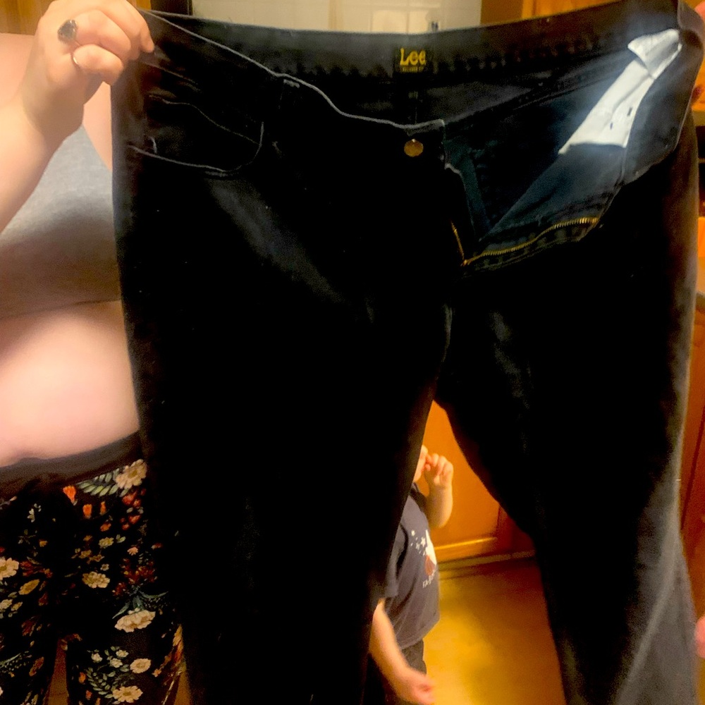 Lee relaxed fit w42 L32